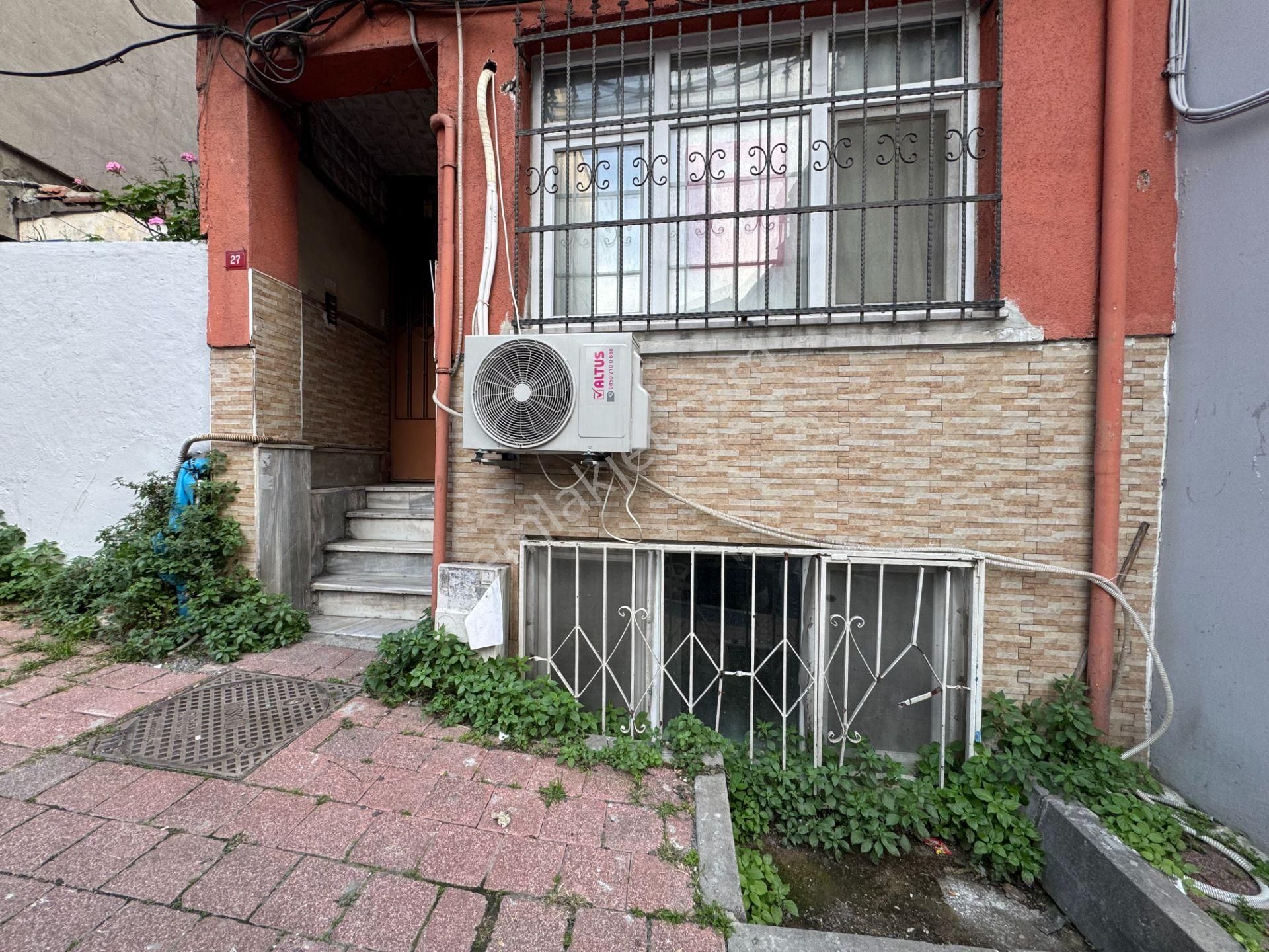 Turyap' Tan Fatih Karagümrük' Te Cadde Üzeri Bahçeli Satılık Daire - Görsel 12