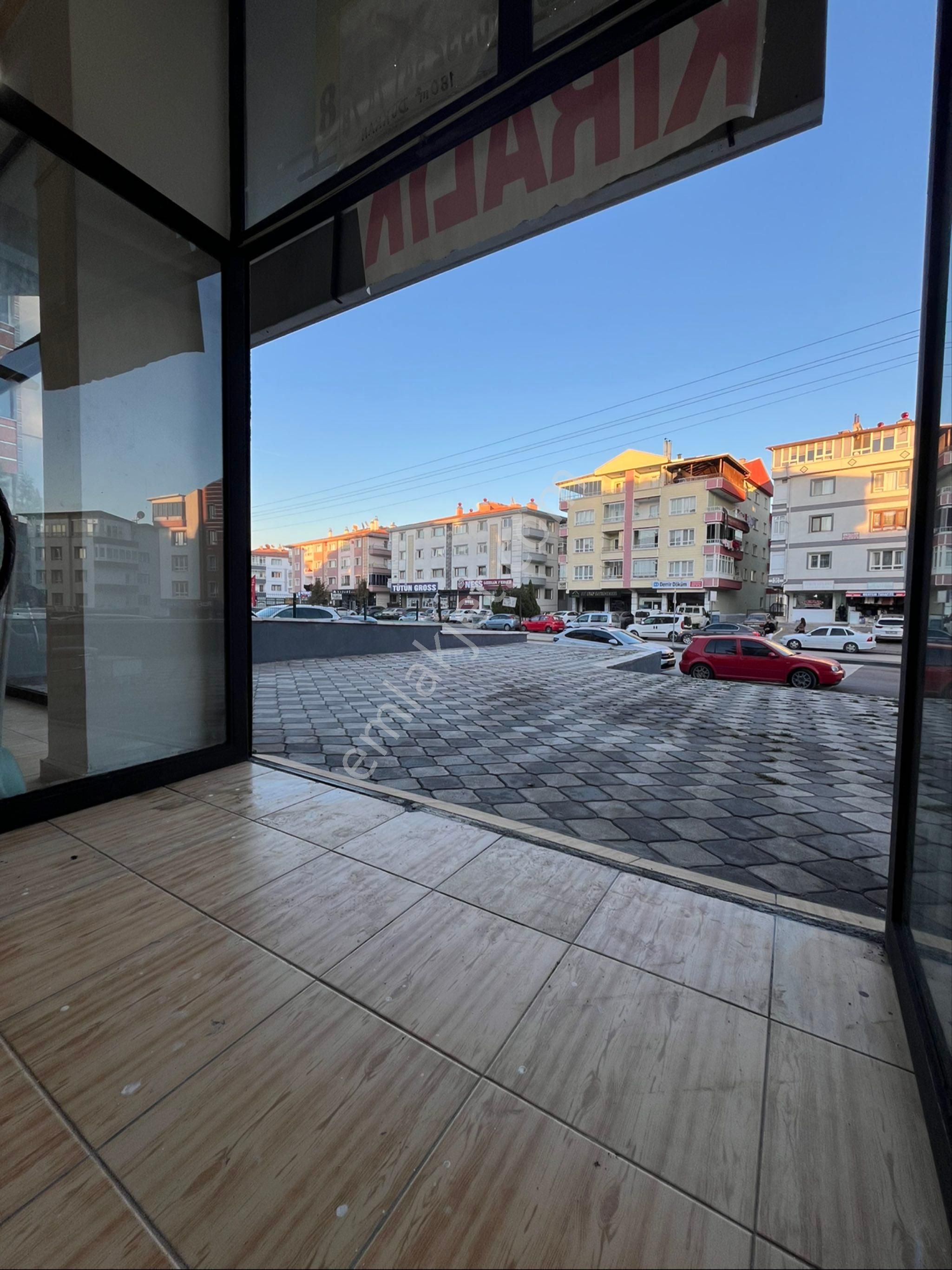 Sahibinden Satılık 180m2 Ön Alanı Kapanabilir 110m2 Dükkan - Görsel 4