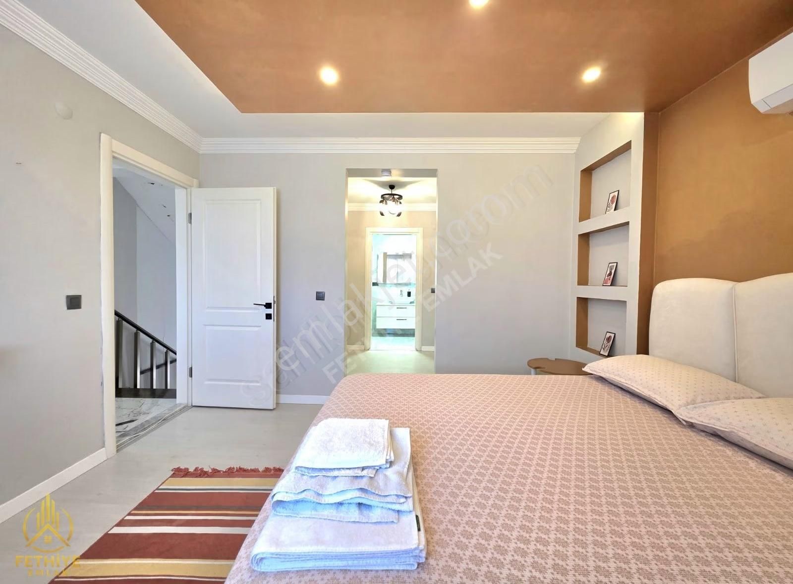 Fethiye Çiftlik Mahallesinde 10+1 490m2 Havuzlu Bahçeli Villa - Görsel 21