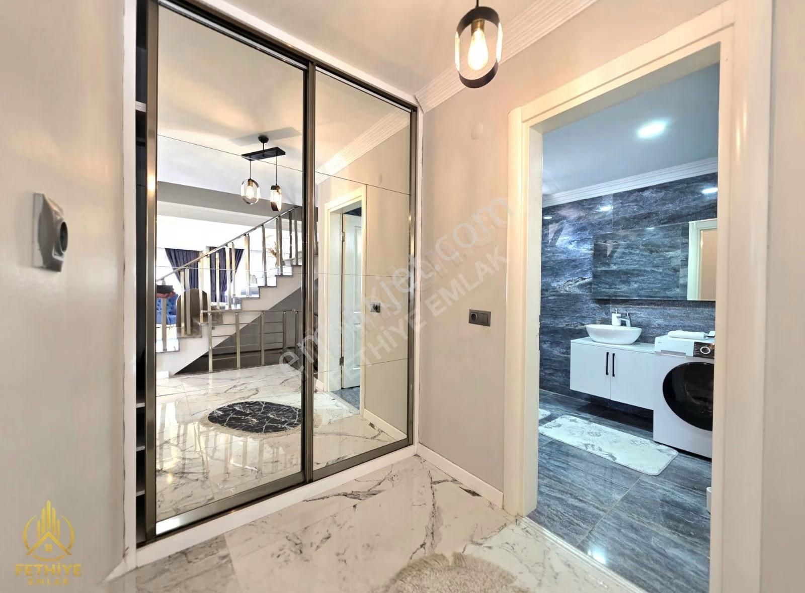 Fethiye Çiftlik Mahallesinde 10+1 490m2 Havuzlu Bahçeli Villa - Görsel 33