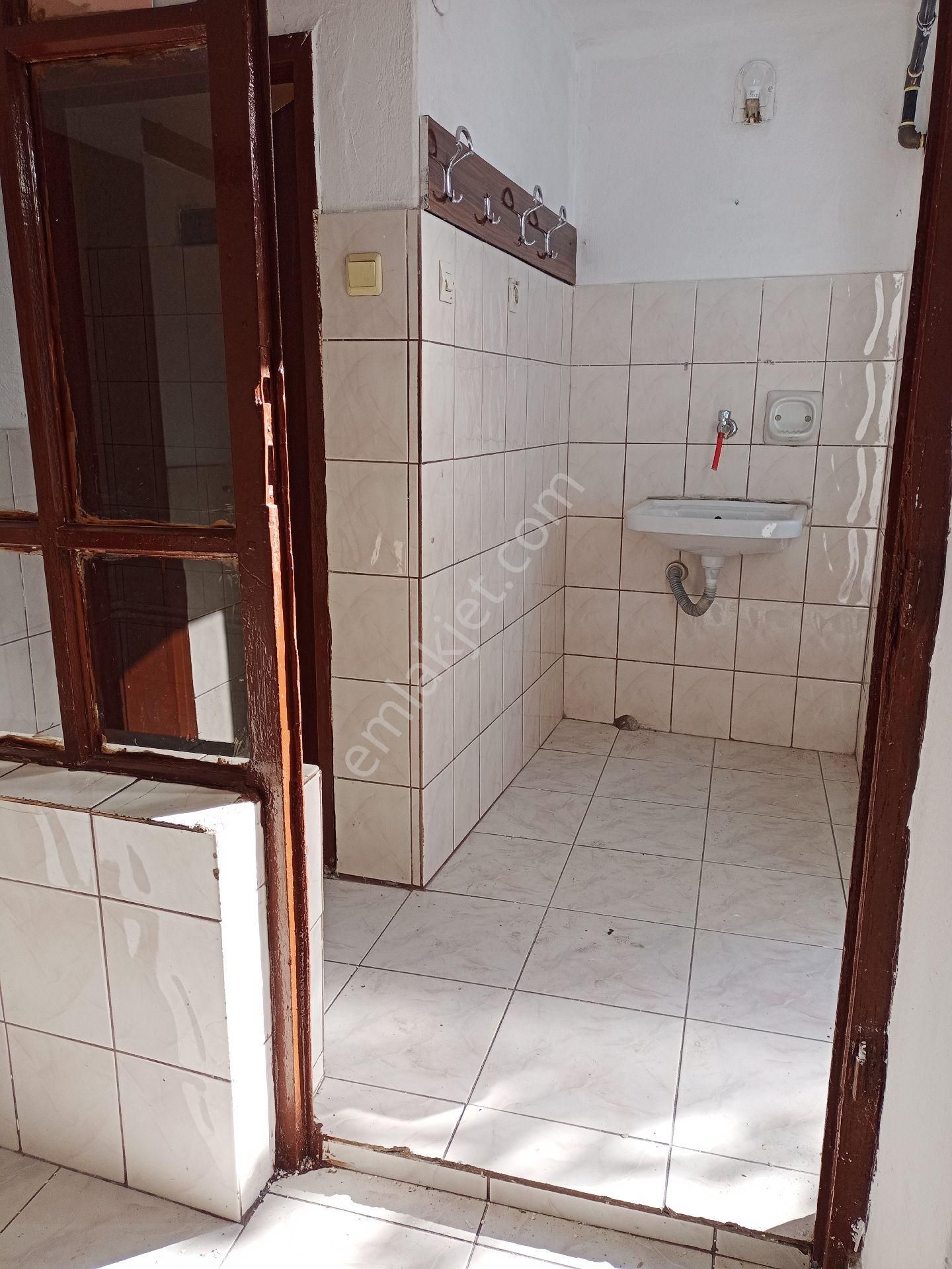 Isparta/merkez Halife Sultan Mahallesinde 2+1 Doğalgazlı Müstakil Ev. - Görsel 3