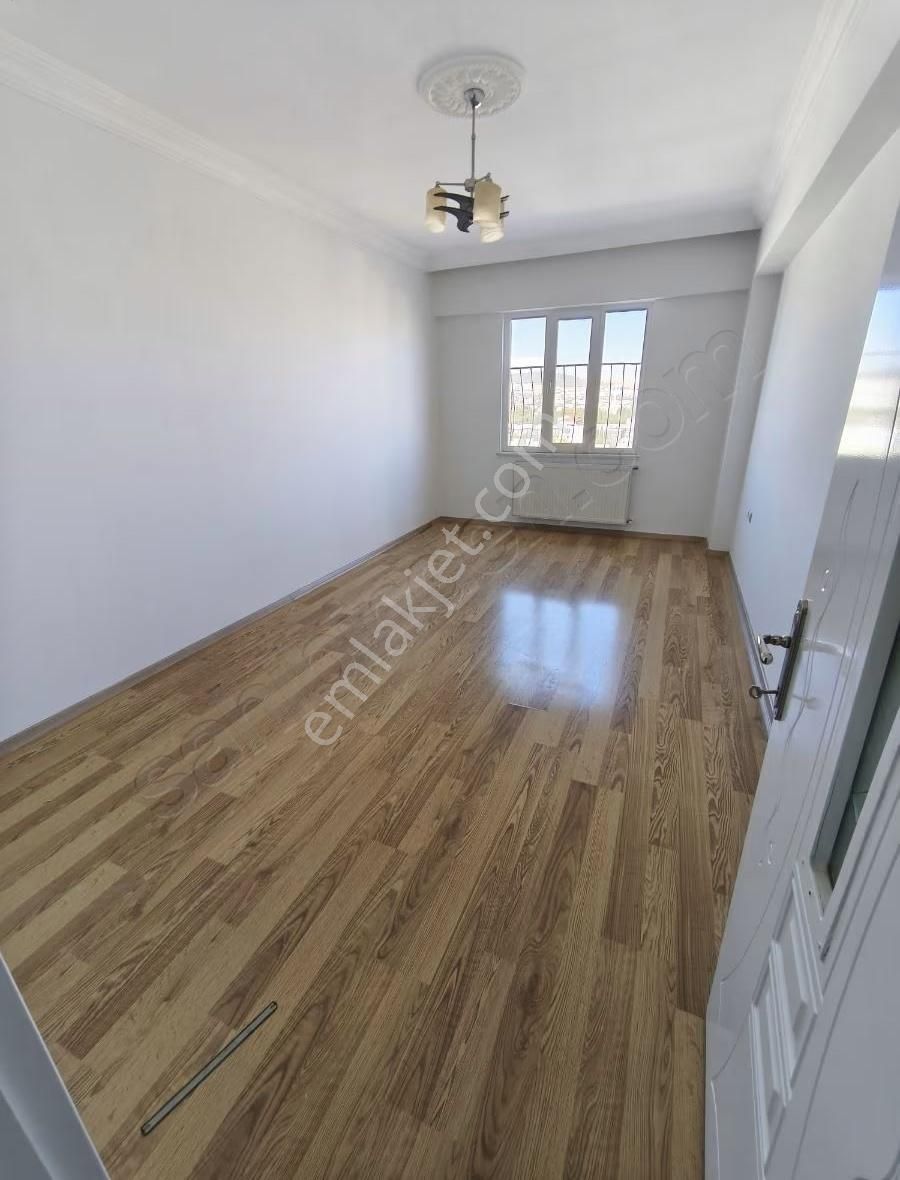 Seyran Emlak'tan Gaziray Yanında Satılık Çok Geniş 3+1 Daire - Görsel 7