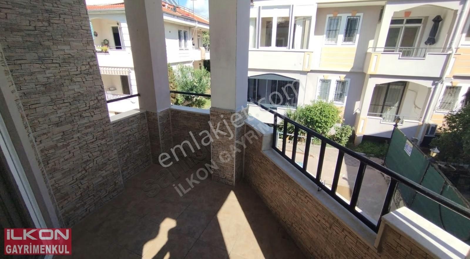 İlkon'dan Foça'da Havuzlu Sitede Satılık 3+1 Çatı Dubleks Daire - Görsel 6