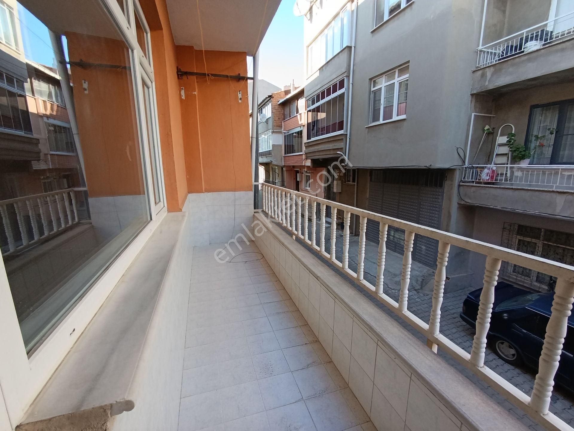 Çınarlı Merkezde, Aileye Uygun Ve Ekonomik Fiyatlı Ara Kat Aile Apt. – Ayça Emlak’tan - Görsel 5