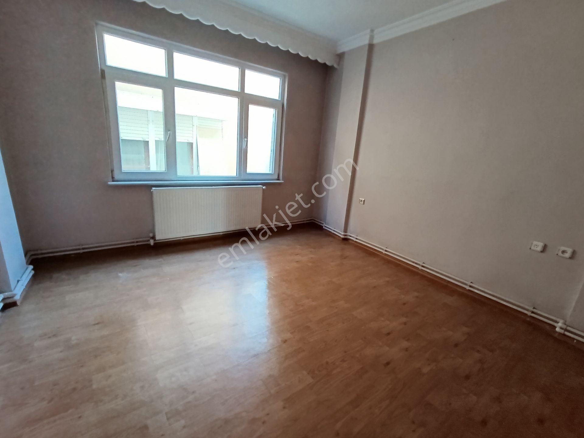 Çınarlı Merkezde, Aileye Uygun Ve Ekonomik Fiyatlı Ara Kat Aile Apt. – Ayça Emlak’tan - Görsel 8