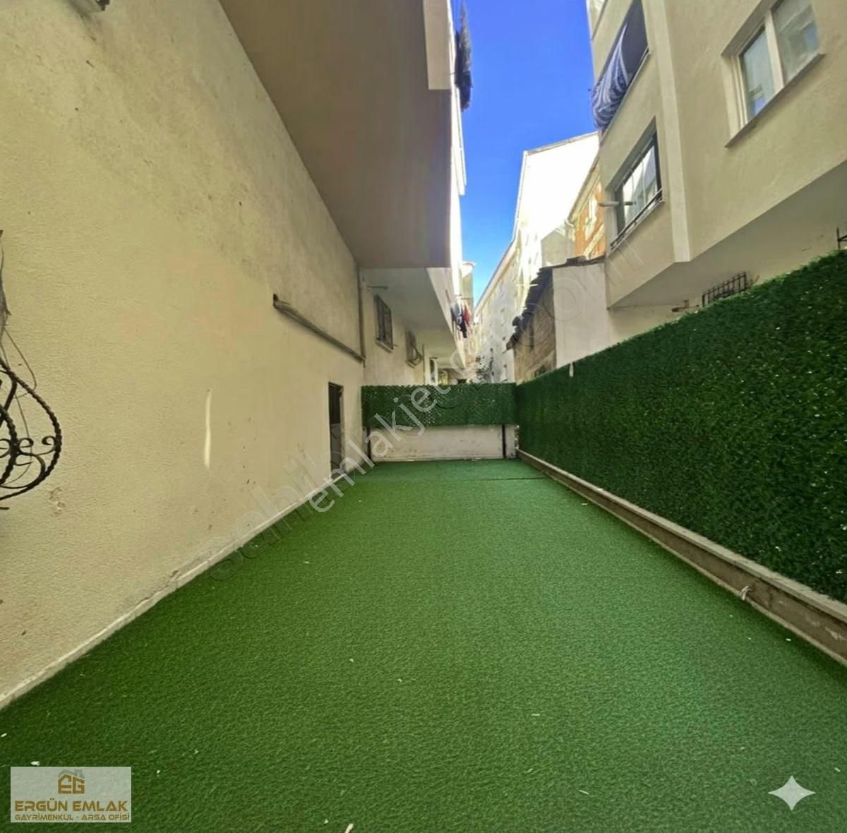 Bahçeşehir Lokasyonunda 3+1 Kelepir Ters Dubleks