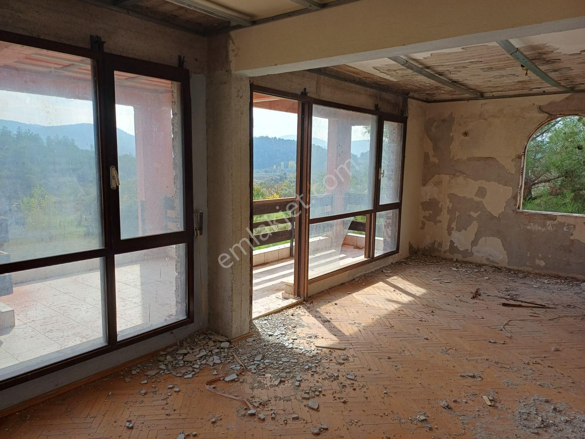 İzmir Menderes Yeniköyde 5685 M2 Tek Tapu Malikhane Ev Bahçe Bakımsız - Görsel 12