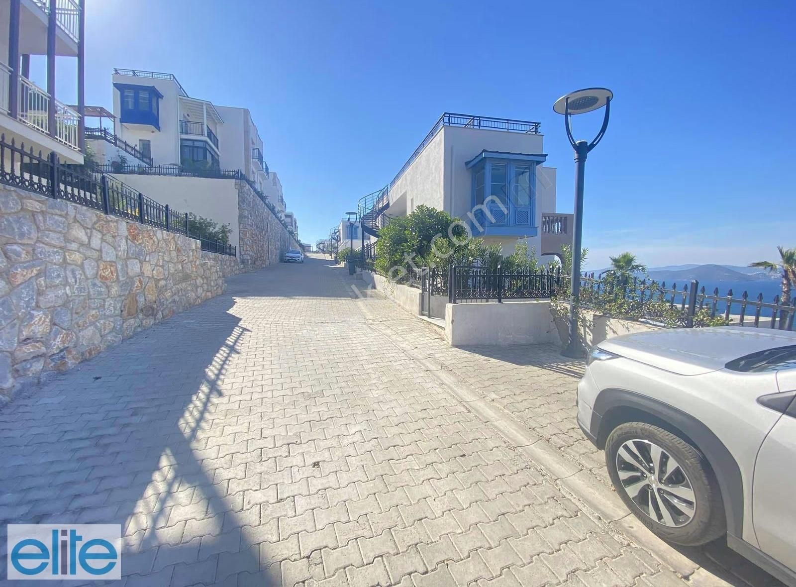 Muğla Bodrum Milas Boğaziçi Lüks Sitede Köşe Geniş Bahçe Dubleks - Görsel 25