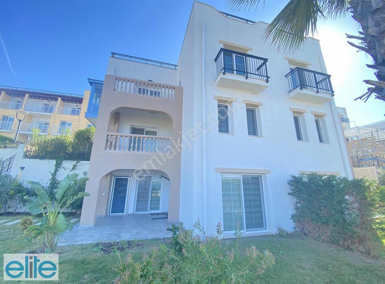 Muğla Bodrum Milas Boğaziçi Lüks Sitede Köşe Geniş Bahçe Dubleks - Görsel 7
