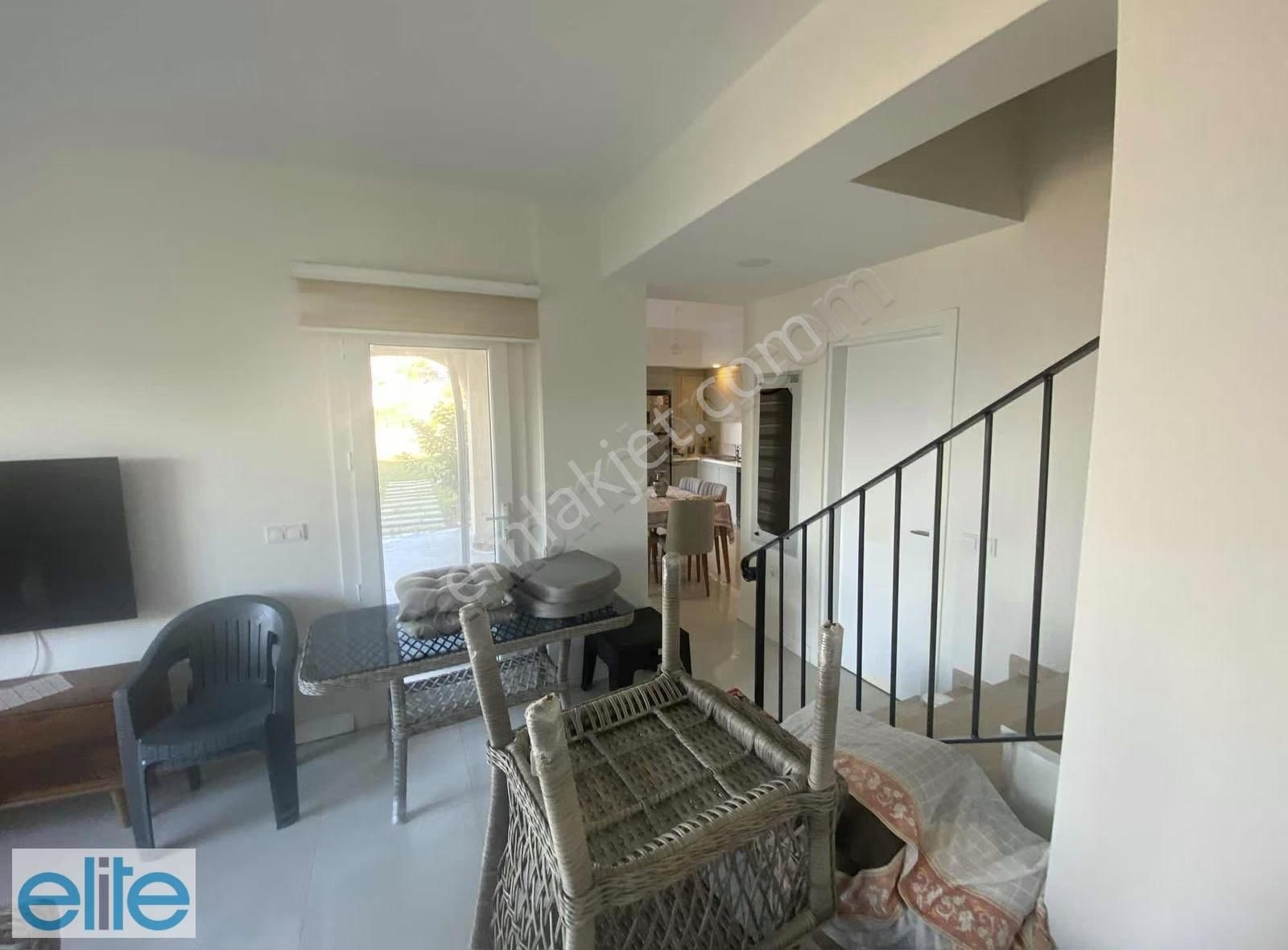Muğla Bodrum Milas Boğaziçi Lüks Sitede Köşe Geniş Bahçe Dubleks - Görsel 4