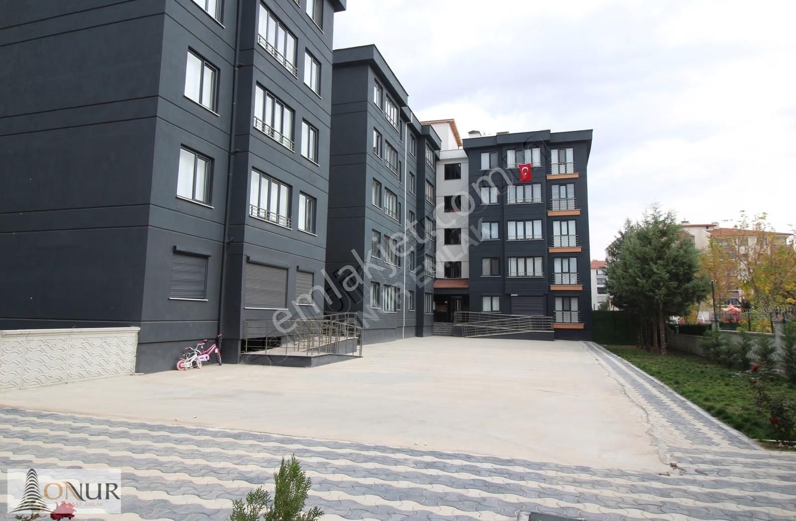 Onur Emlak Alpaslan Mah.site İçi Kapalı Otoparklı 4+1 Daire - Görsel 3