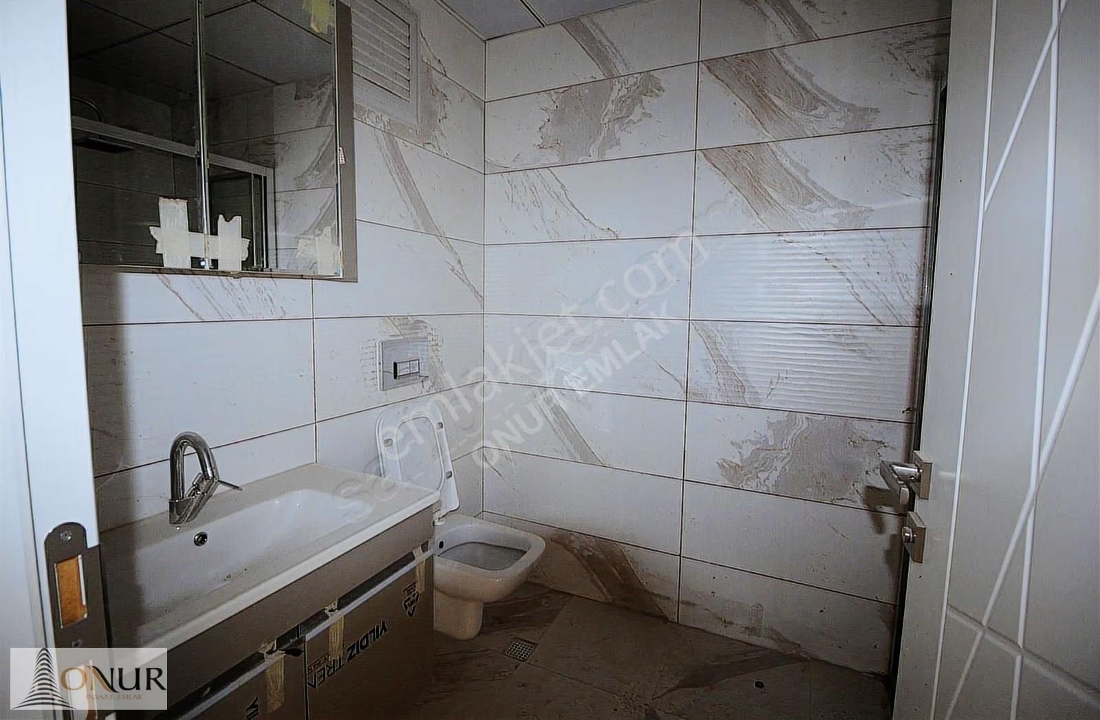 Onur Emlak Alpaslan Mah.site İçi Kapalı Otoparklı 4+1 Daire - Görsel 2