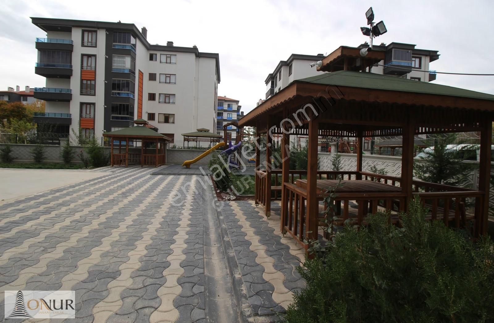 Onur Emlak Alpaslan Mah.site İçi Kapalı Otoparklı 4+1 Daire - Görsel 7