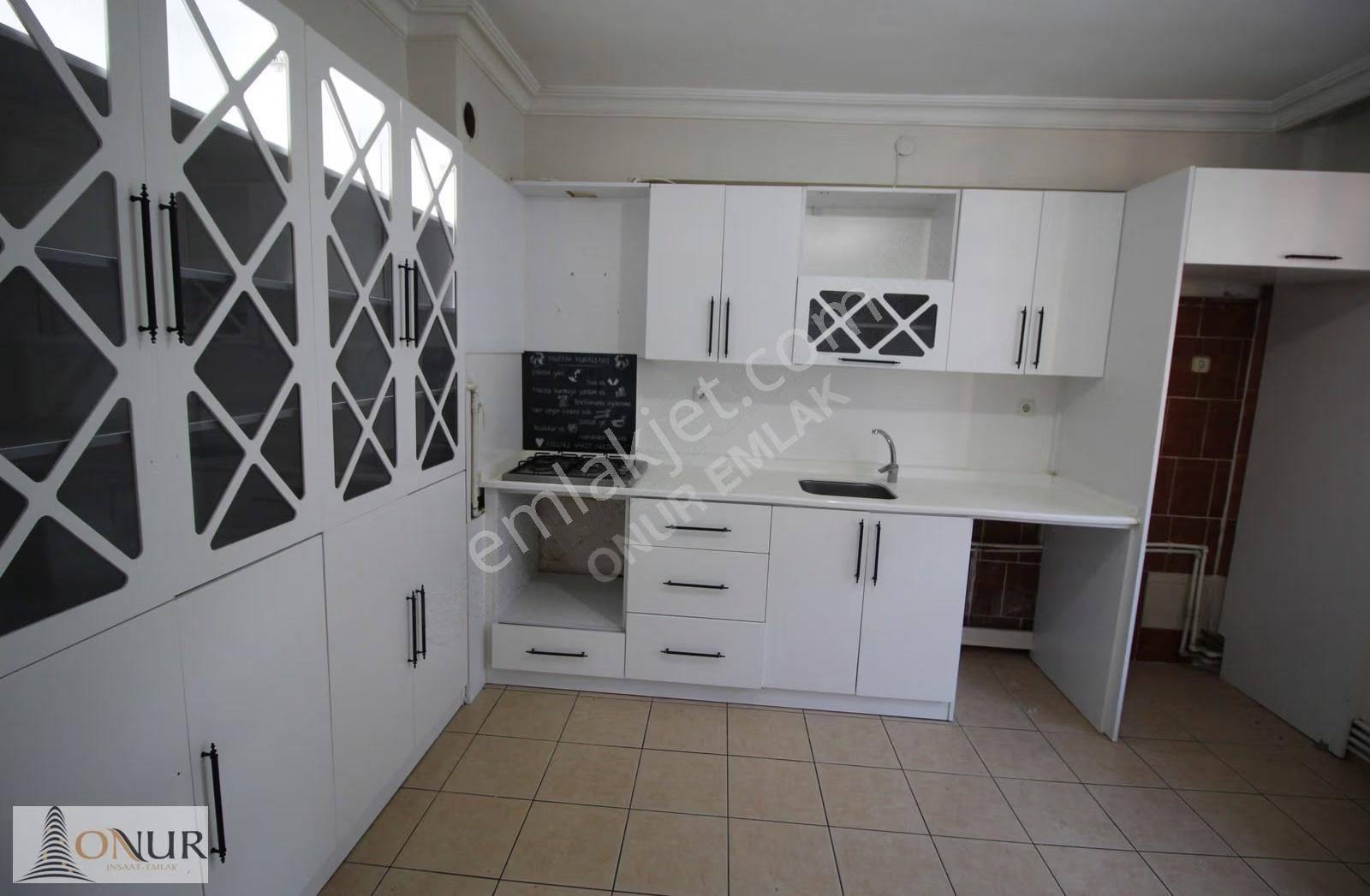 Onur Emlak Numune Hast. Acil Karşısı 4+1 Geniş Bakımlı - Görsel 9