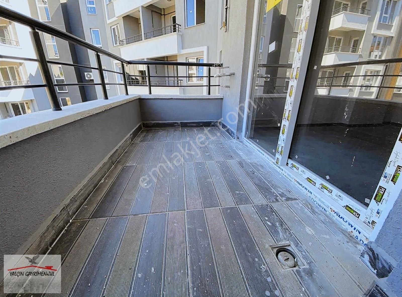 Körfezde Havuzlu Sitede Satılık Sıfır Lüks 1+1 Daire - Görsel 8