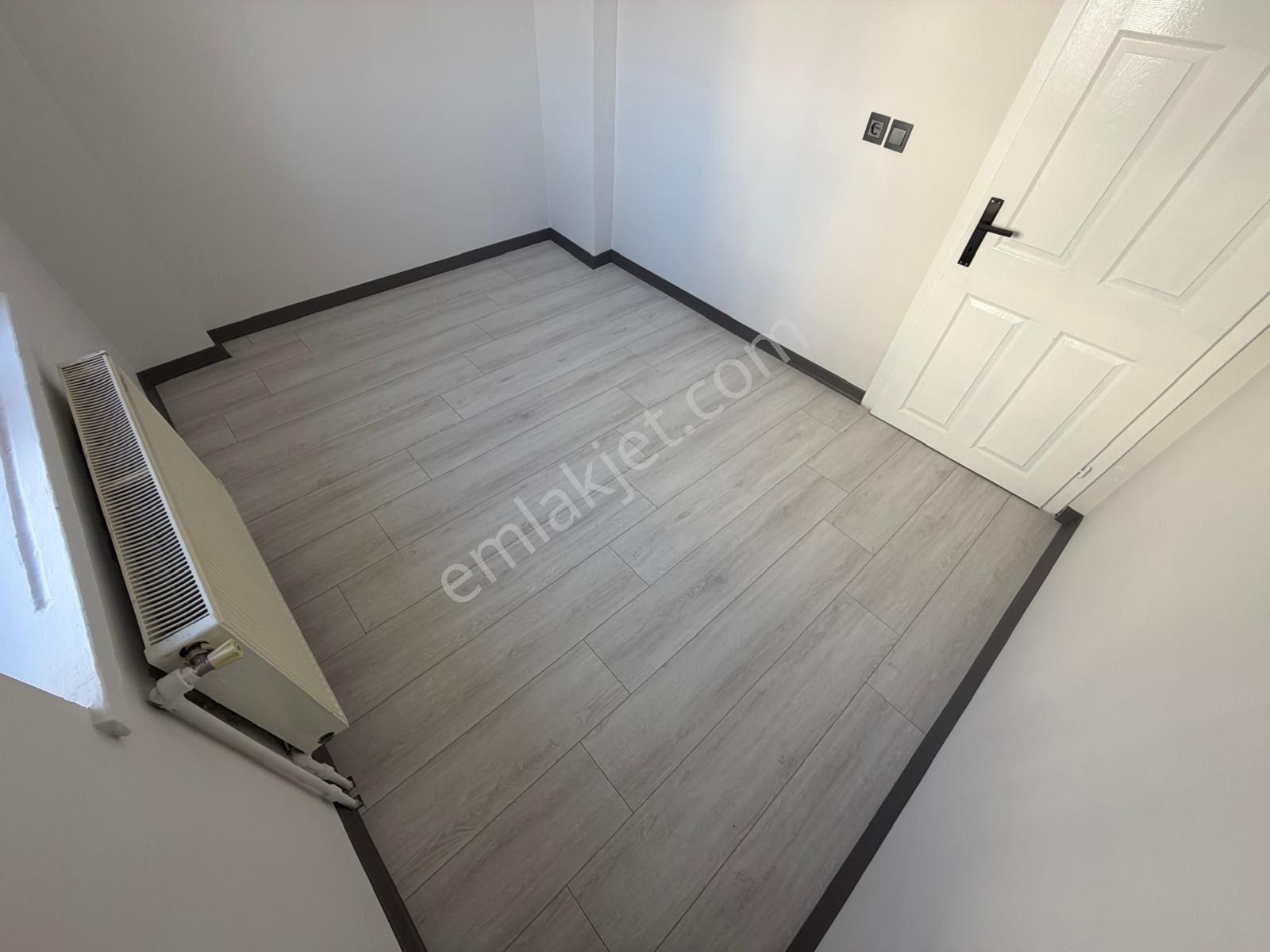 Bayram Gayrimenkul Pınarbaşı Mah 3+1 Ara Katta Asansörlü Full Yapılı Satılık Daire - Görsel 14