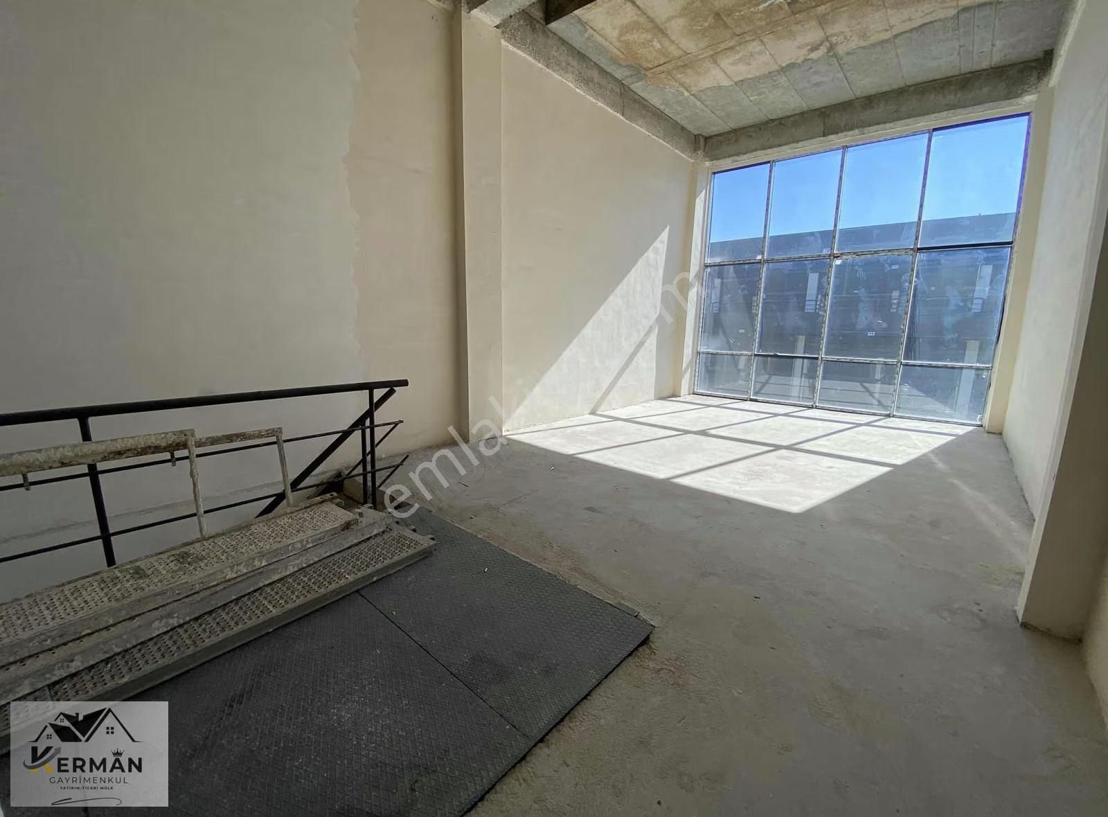 Kerman'dan Sincan Sehaş Arenada Çift Katlı 160 M2 Satılık Dükkan - Görsel 2