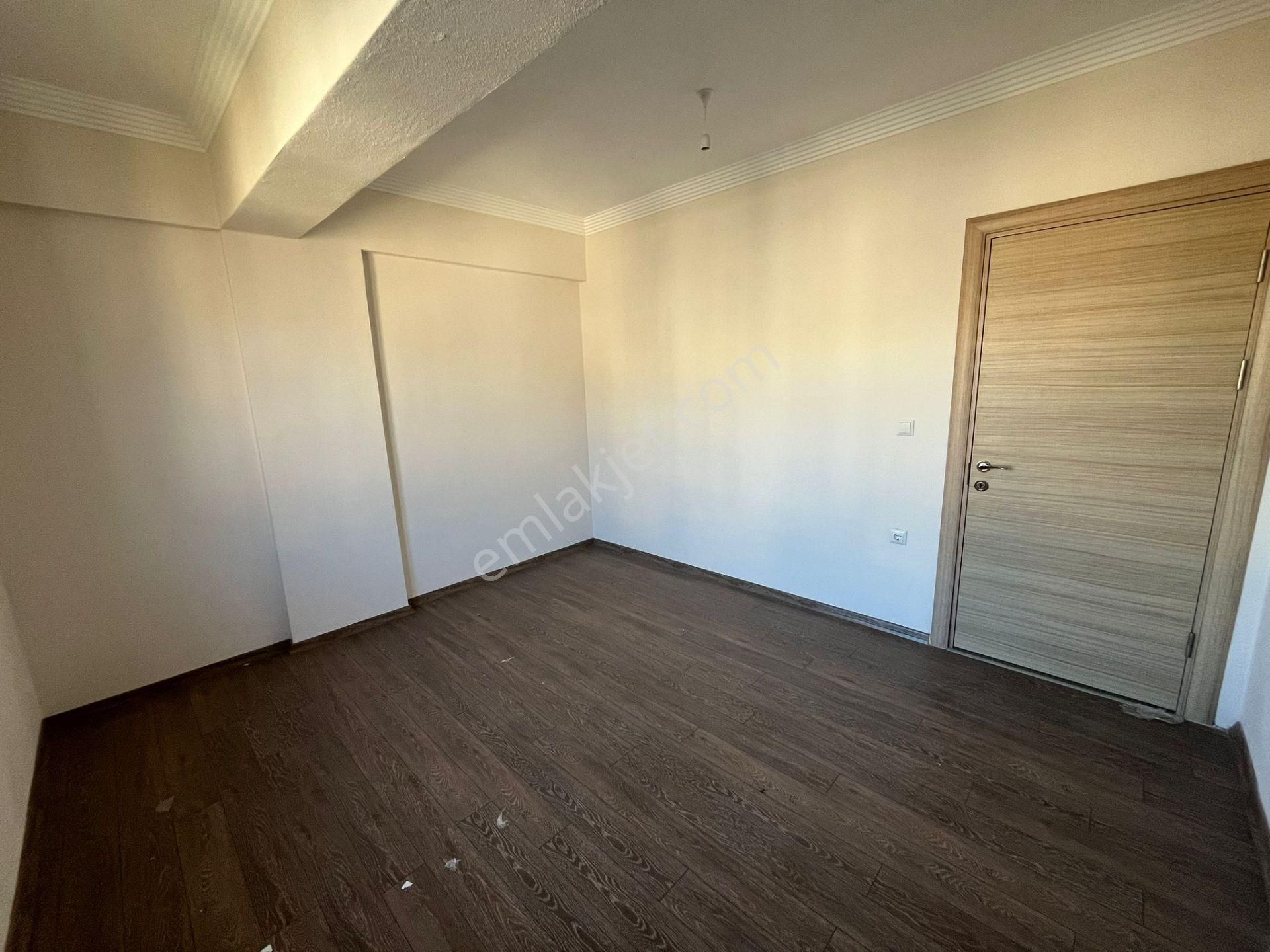 Karasu Narlife Sitesinde Havuz Cepheli 2+1 Kiralık Daire - Görsel 9