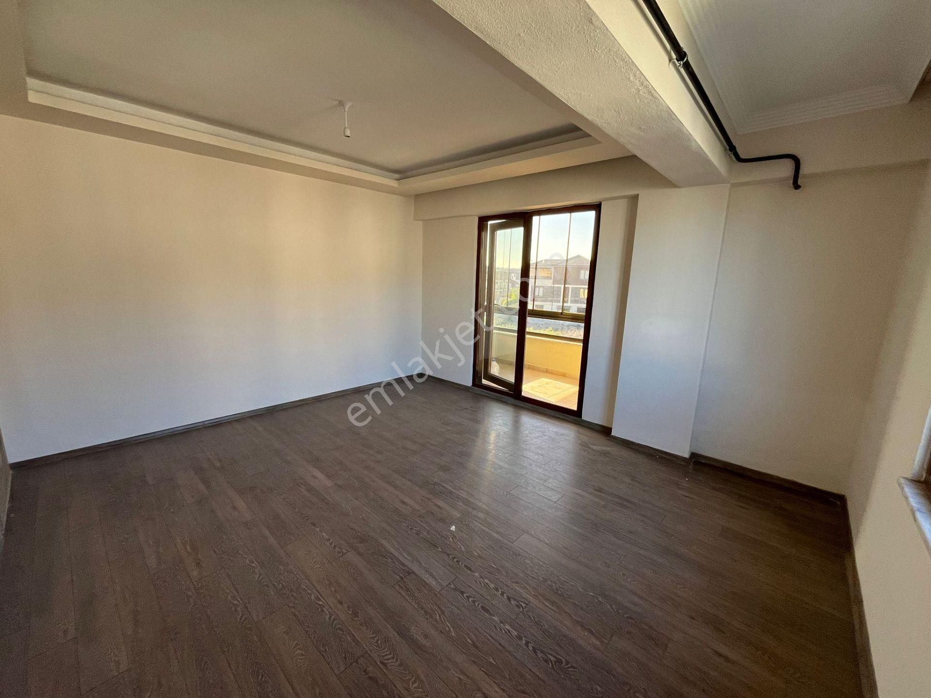 Karasu Narlife Sitesinde Havuz Cepheli 2+1 Kiralık Daire - Görsel 5