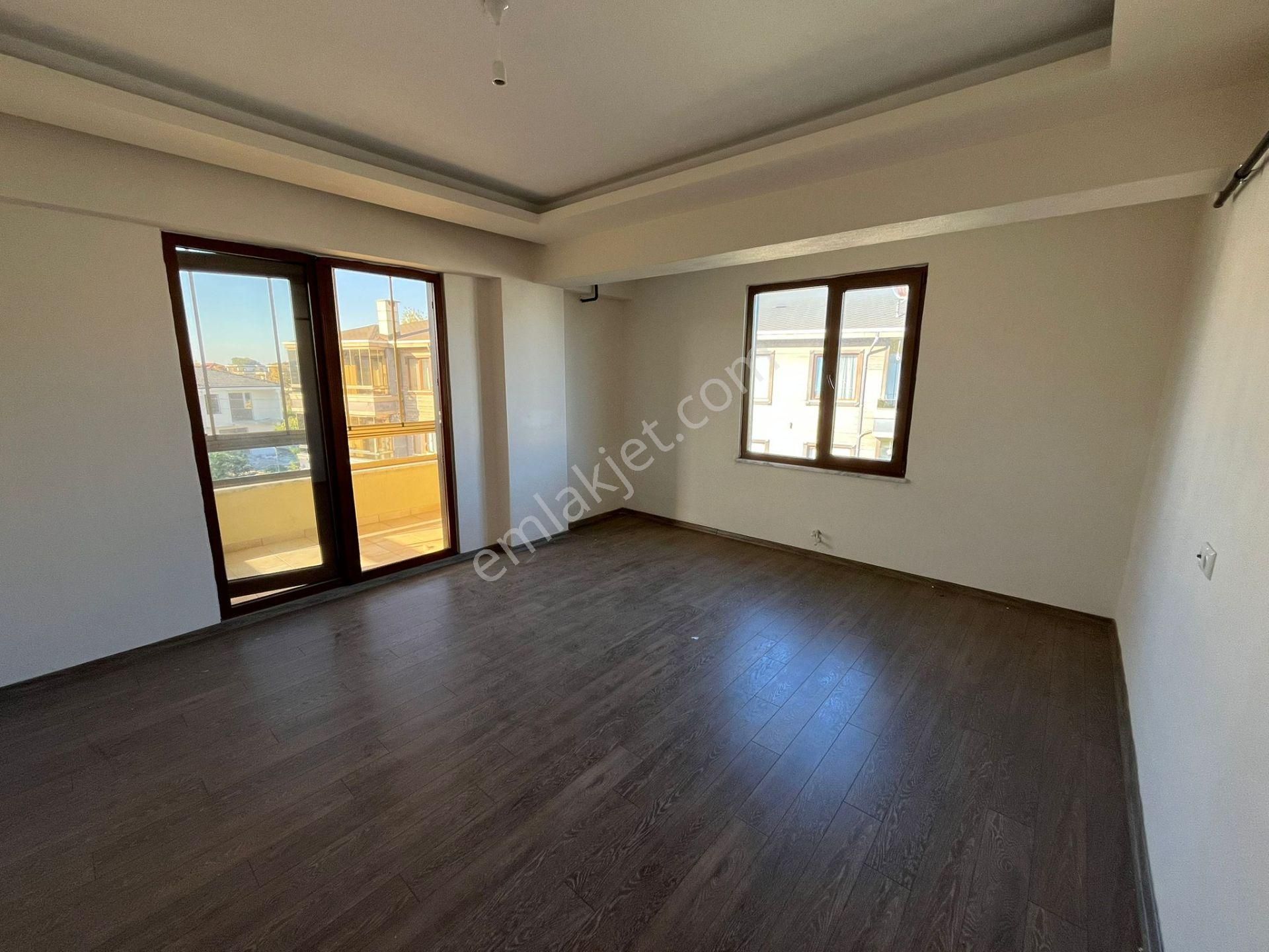 Karasu Narlife Sitesinde Havuz Cepheli 2+1 Kiralık Daire - Görsel 4