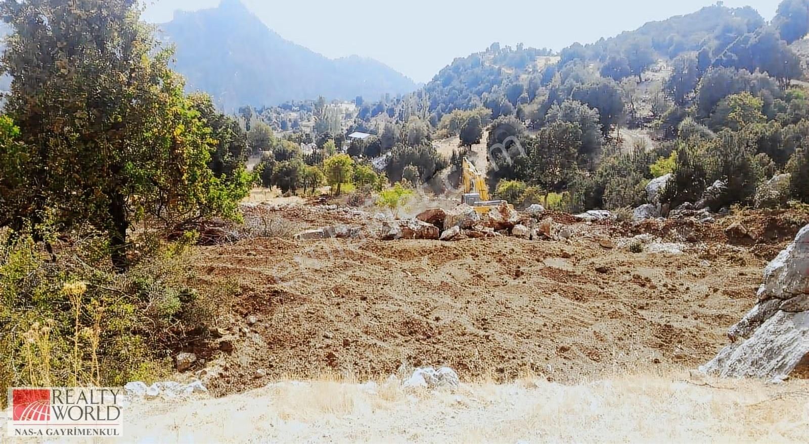 Antalya 42 Km. Uzaklikta Satilik 7053 M2 Tarla - Görsel 12