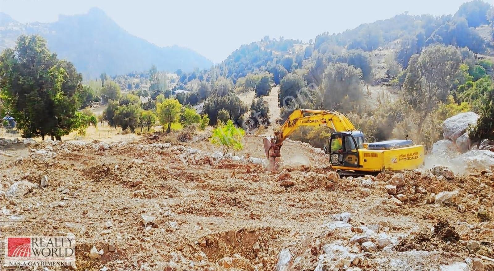 Antalya 42 Km. Uzaklikta Satilik 7053 M2 Tarla - Görsel 5