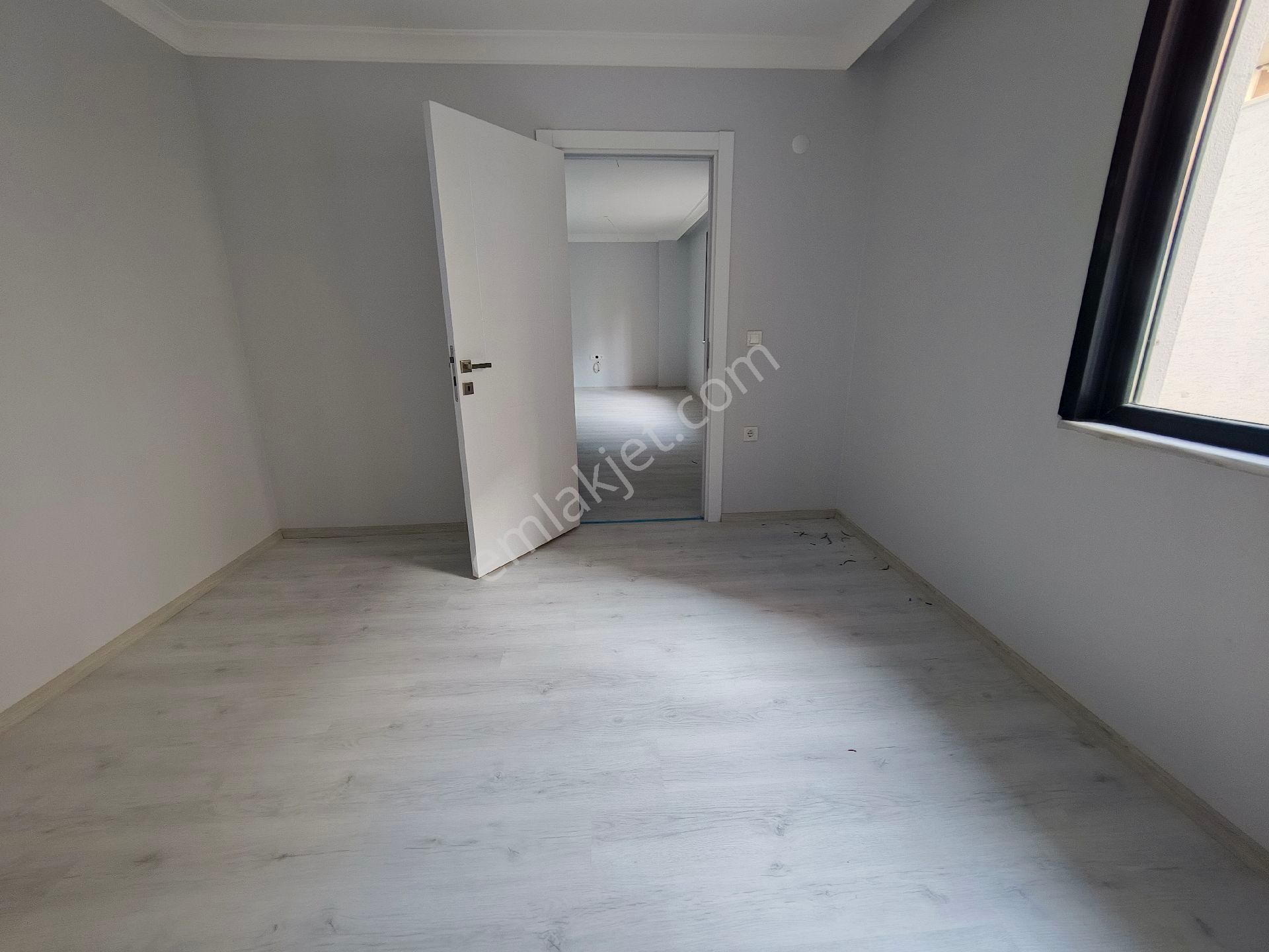 Güneyden Metroya 8 Dakika Yürüme 1+1.60 M2 B.katı Daire - Görsel 9