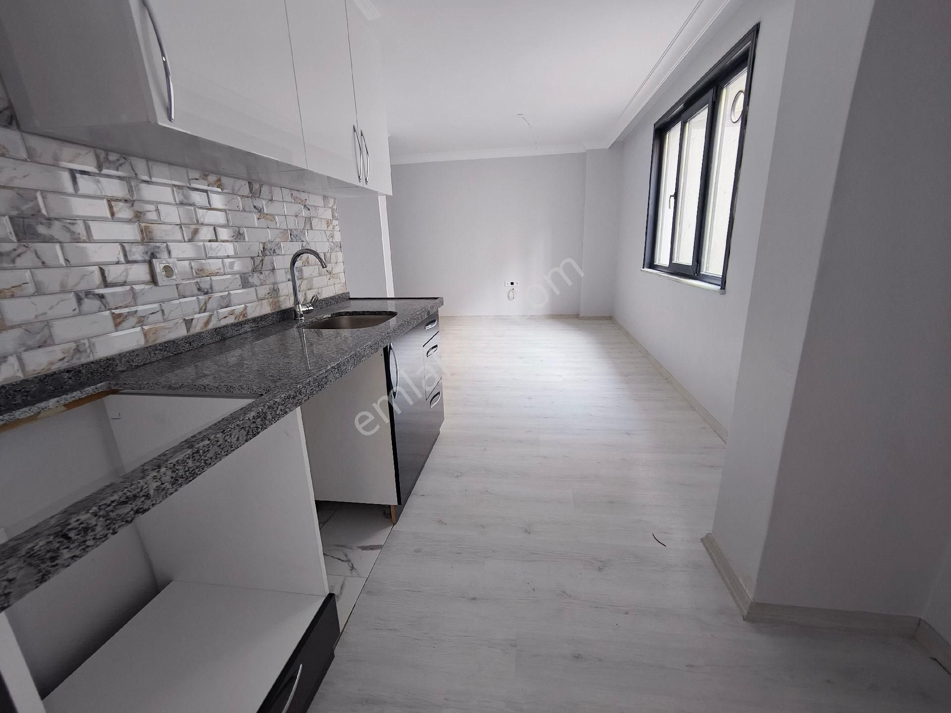 Güneyden Metroya 8 Dakika Yürüme 1+1.60 M2 B.katı Daire - Görsel 12