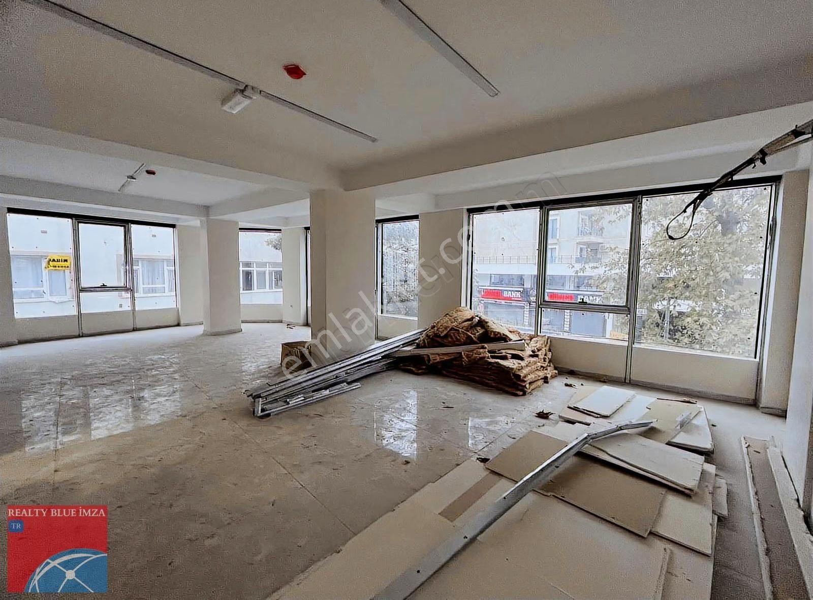 Zeytinburnu Seyitnizam 406m2 Kiralık Plaza - Görsel 7