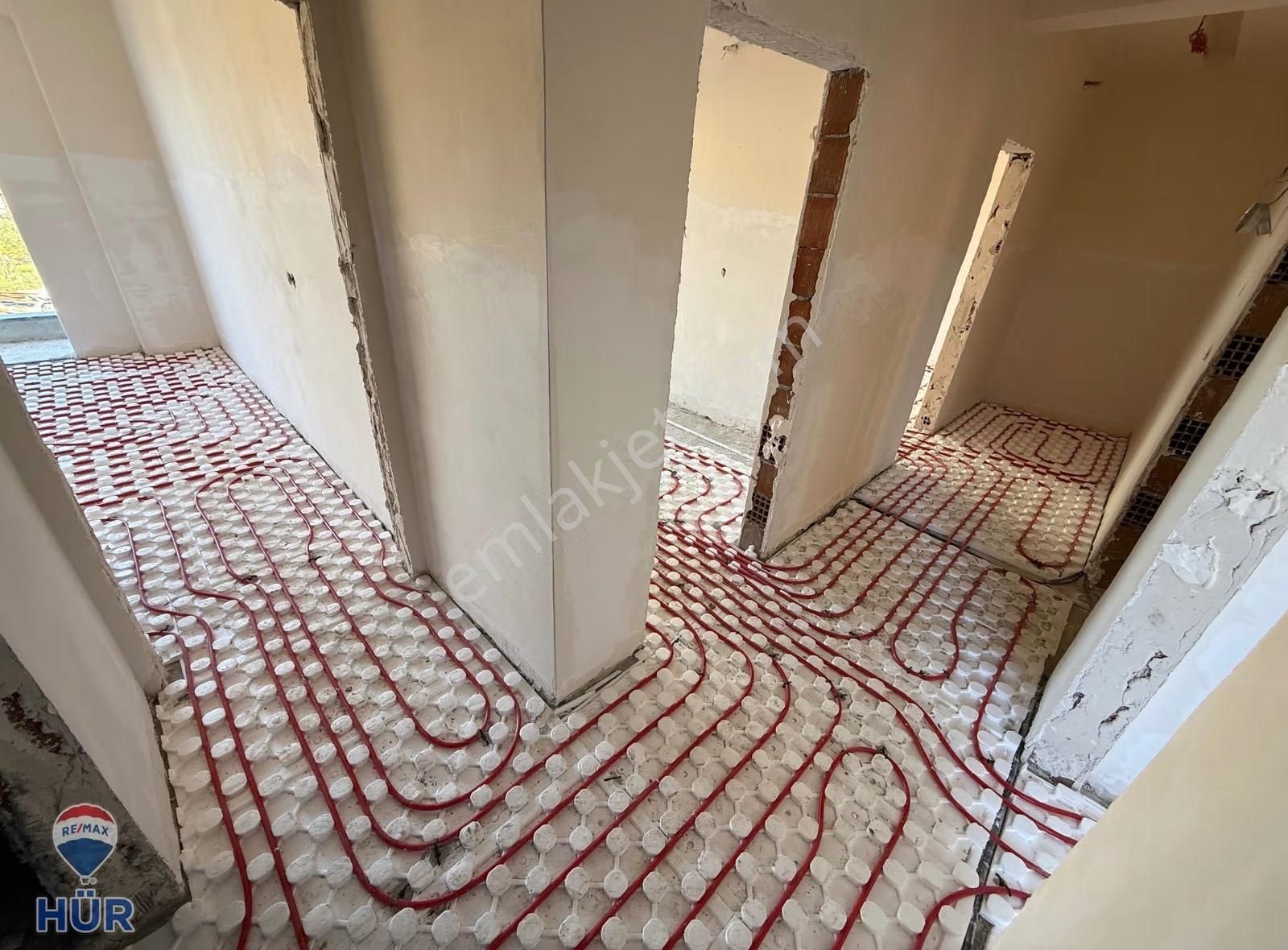 Ömer İnan Remax Hür Satılık 2+1 100m2 Ara Kat Daire - Görsel 11