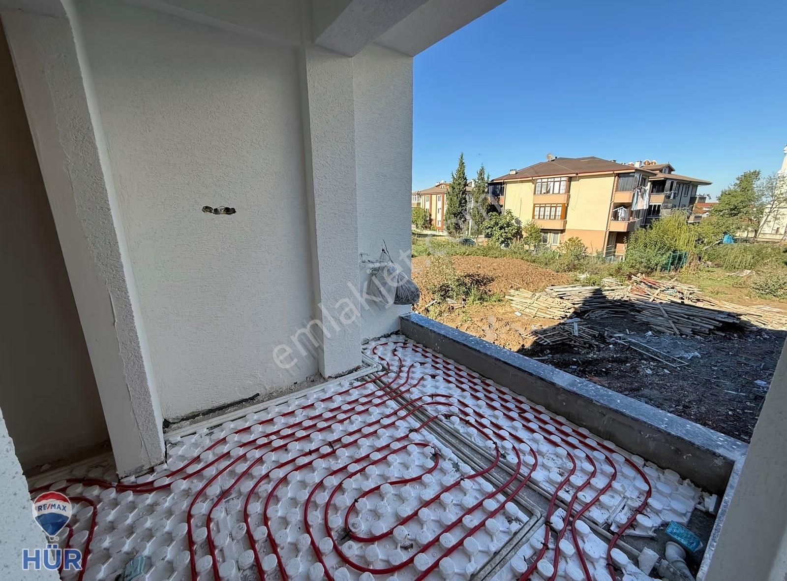 Ömer İnan Remax Hür Satılık 2+1 100m2 Ara Kat Daire