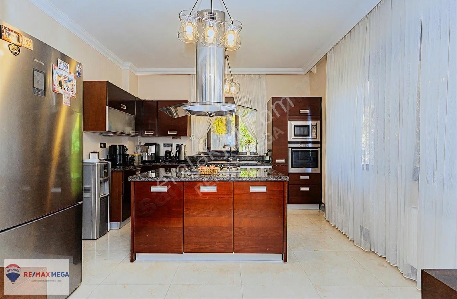 Duacı'da Duayen Konakları'nda Yüzme Havuzlu Tripleks 5+1 Villa - Görsel 30