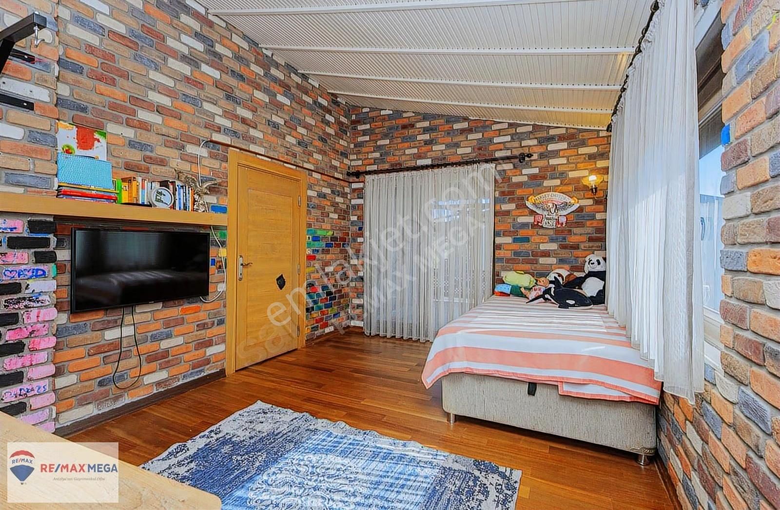 Duacı'da Duayen Konakları'nda Yüzme Havuzlu Tripleks 5+1 Villa - Görsel 18