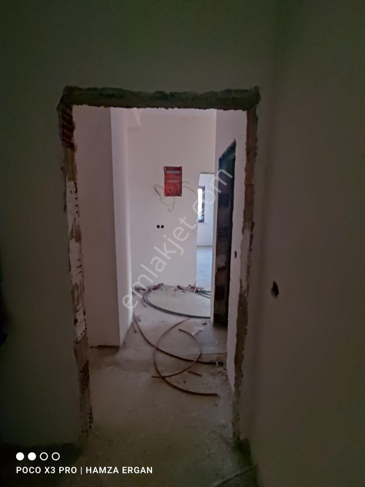 1.69 Krediyle Arnavutköy Taşoluk'ta Satılık 3+1 Ara Kat Daire