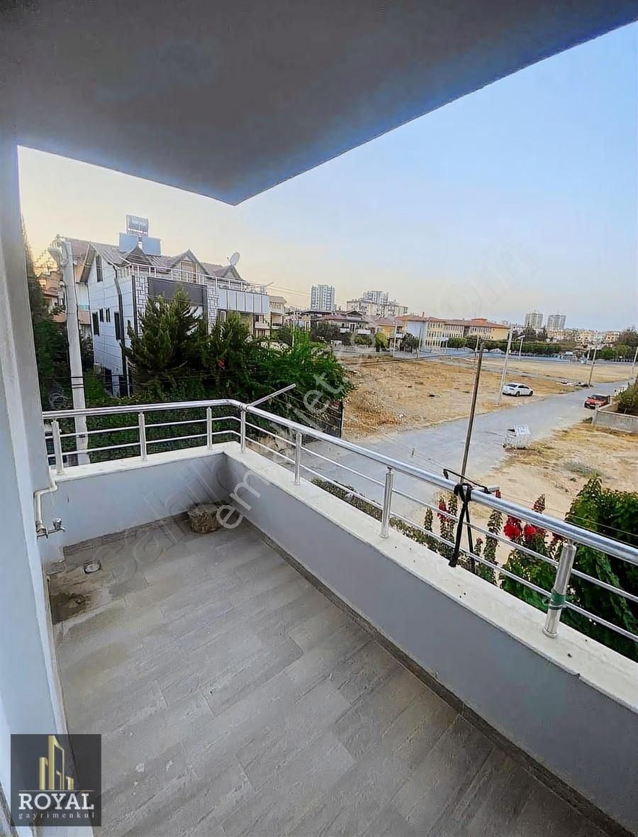 Satılık Ana Yol Üstü Bahçeli Villa - Görsel 13