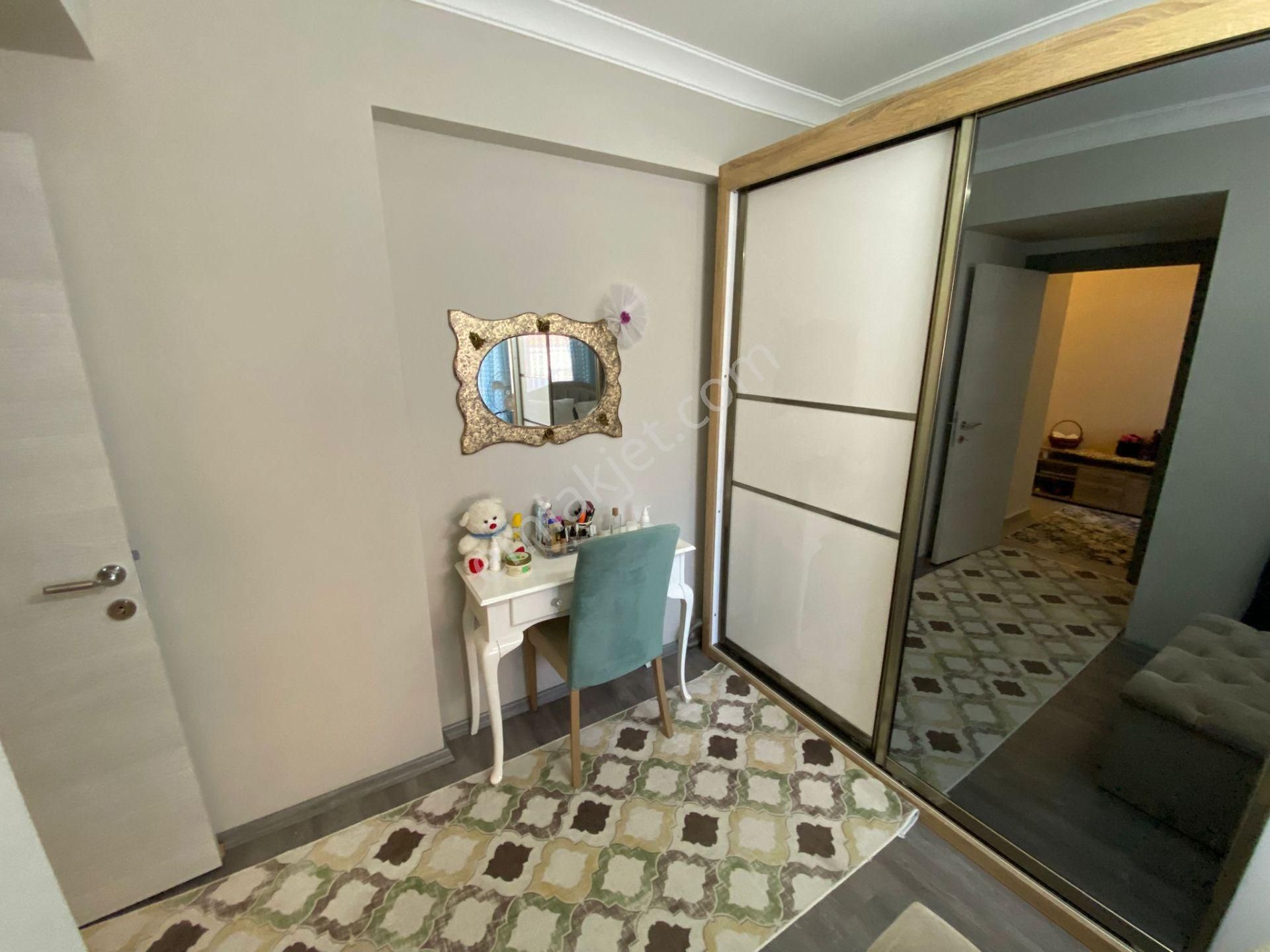 Buca Şirinyer'de Arakat 2+1 Satılık Lüks Daire - Görsel 11