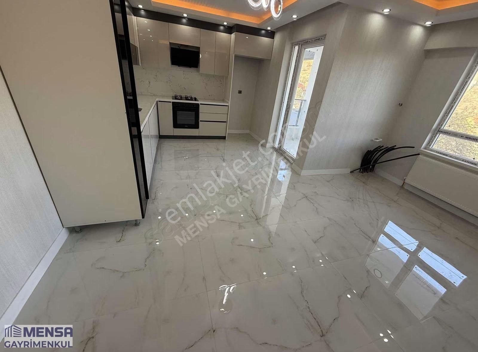 Mensa'dan Karakayada Emsalsiz Büyüklükte Ful Yapılı Satılık 2+1 - Görsel 8