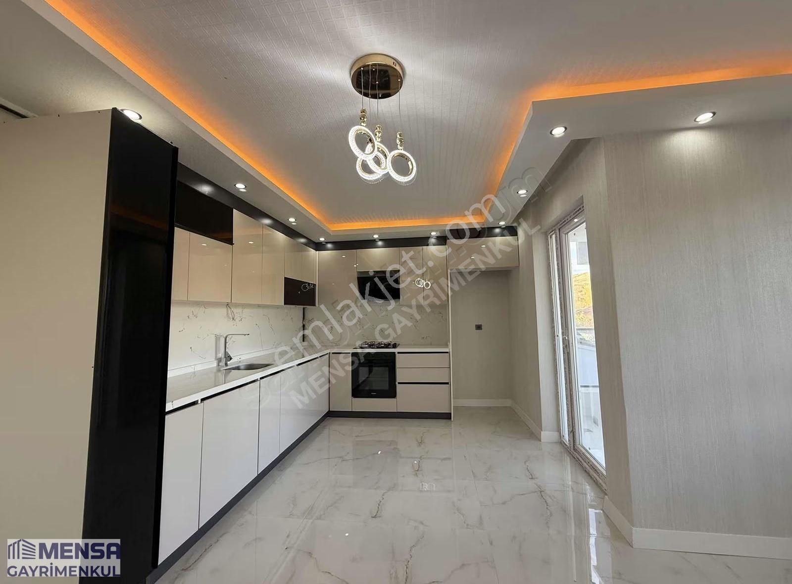 Mensa'dan Karakayada Emsalsiz Büyüklükte Ful Yapılı Satılık 2+1 - Görsel 18