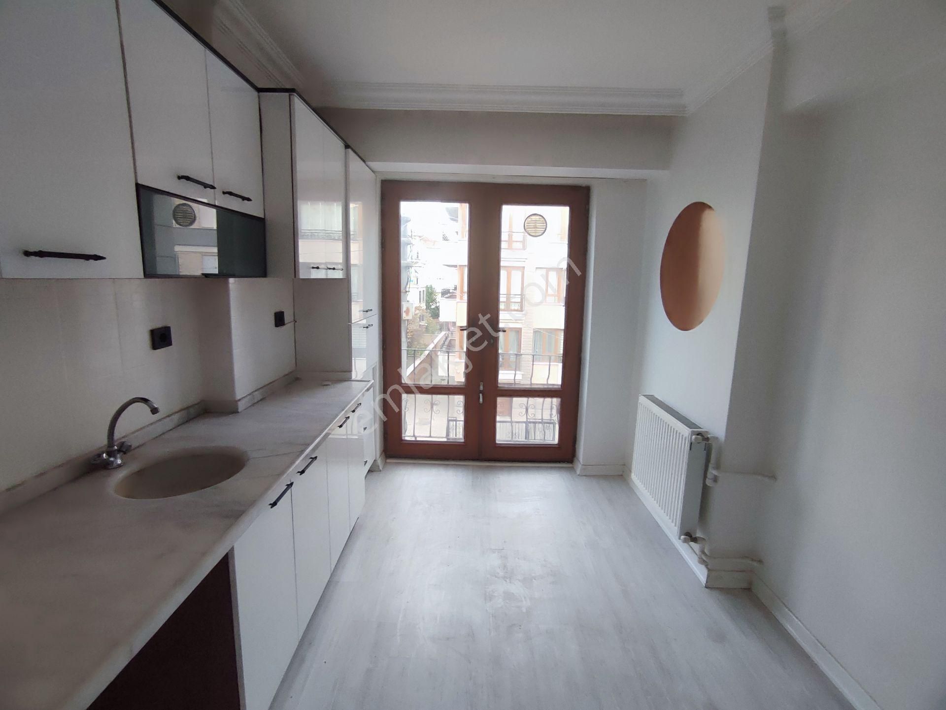 Ziya Paşa Cadde Arka Sokağı, Ara Kat, Kiralık 3+1 Daire - Görsel 3