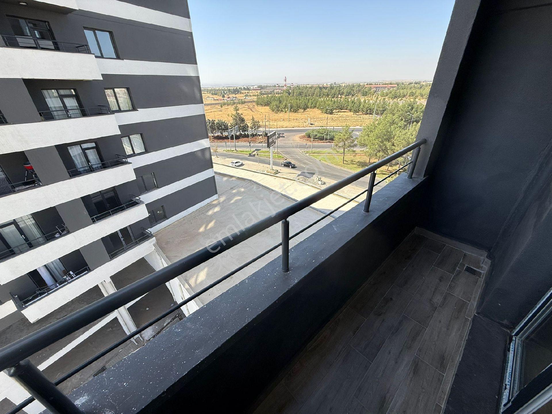 Mardin Yolu Karakoç Yapıda 2+1 Acil Satılık Daire - Görsel 11