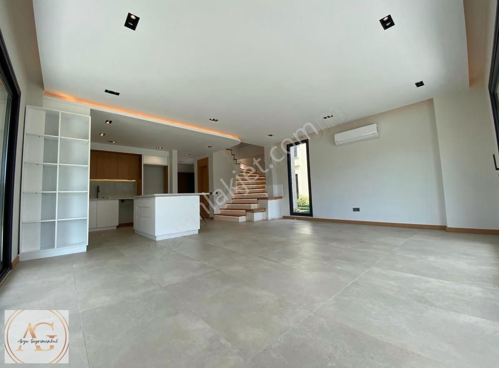 Arya'dan Tam Müstakil 4+1 Şık Tasarımlı Havuzlu Villa - Görsel 20