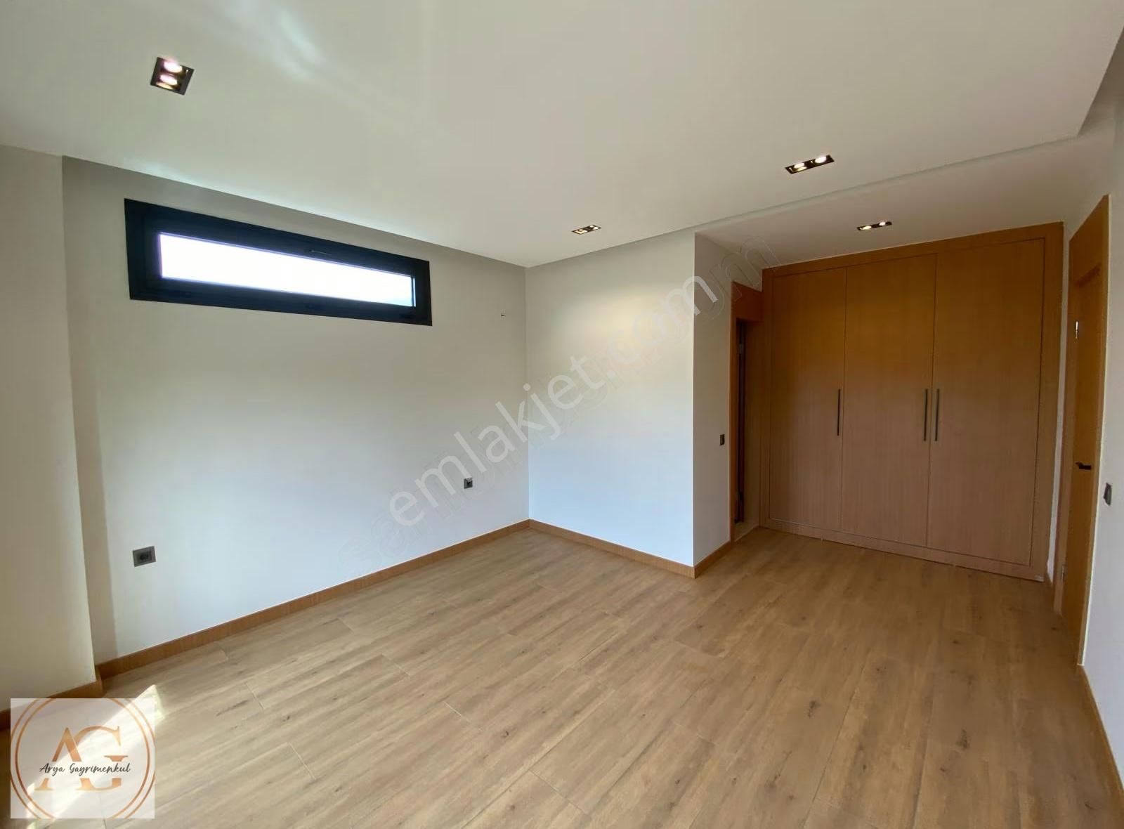 Arya'dan Tam Müstakil 4+1 Şık Tasarımlı Havuzlu Villa - Görsel 9