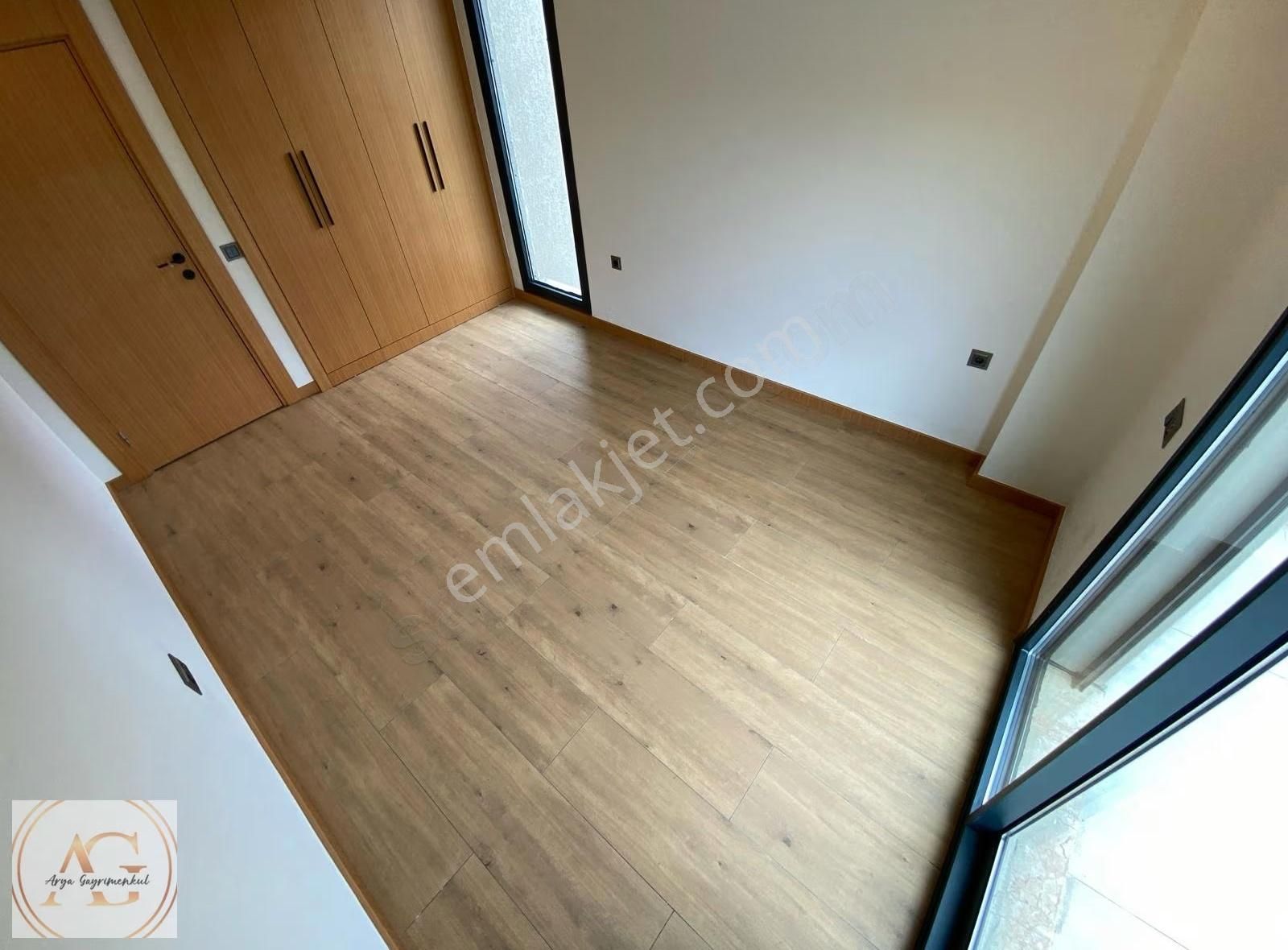 Arya'dan Tam Müstakil 4+1 Şık Tasarımlı Havuzlu Villa - Görsel 13