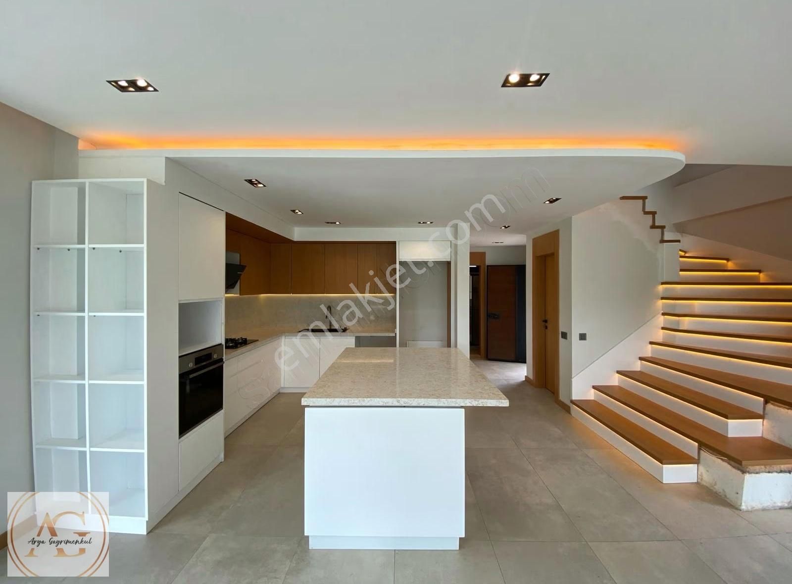 Arya'dan Tam Müstakil 4+1 Şık Tasarımlı Havuzlu Villa - Görsel 26