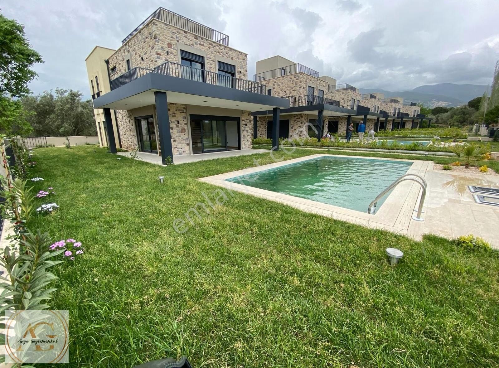 Arya'dan Tam Müstakil 4+1 Şık Tasarımlı Havuzlu Villa - Görsel 19