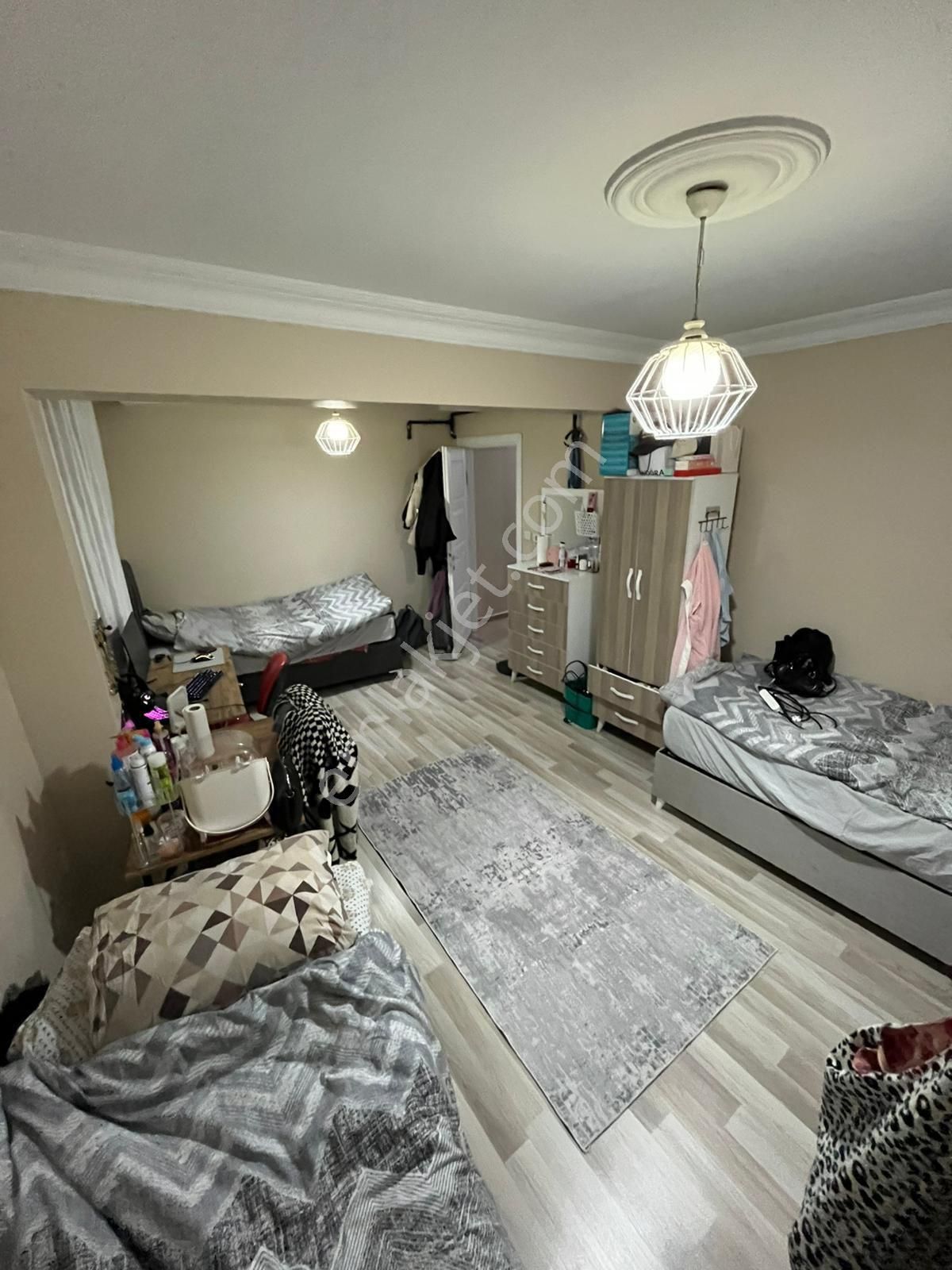 Gaziosmanpaşa'da Satılık 3+1 Daire