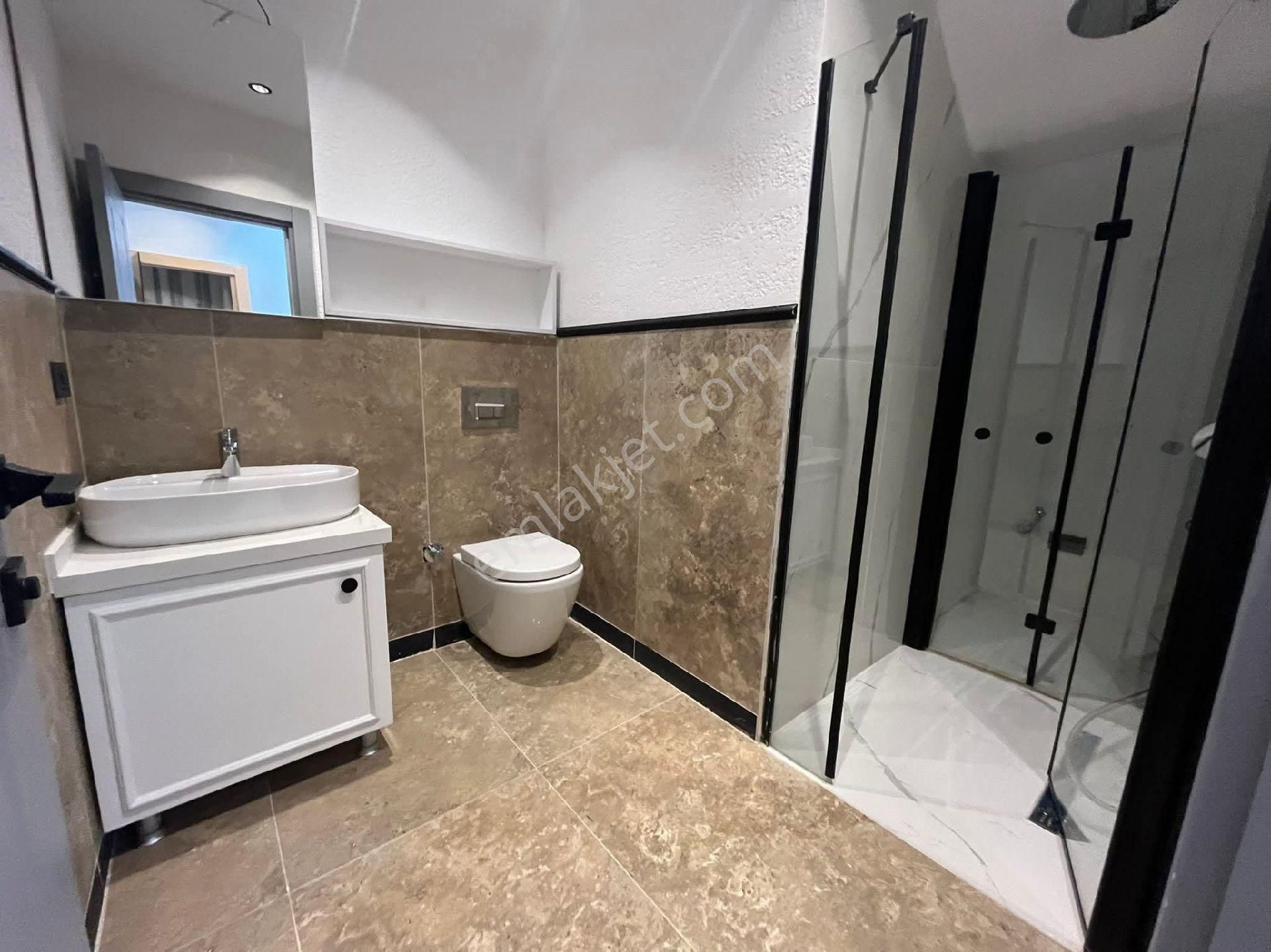 Kuşadasında Avm'lere Yakın Özel Havuzlu Hamamlı Saunalı 4+1 Villa - Görsel 19