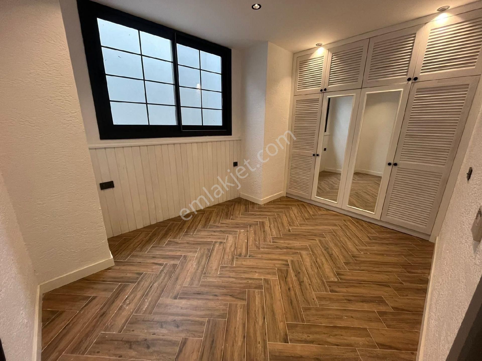 Kuşadasında Avm'lere Yakın Özel Havuzlu Hamamlı Saunalı 4+1 Villa - Görsel 17