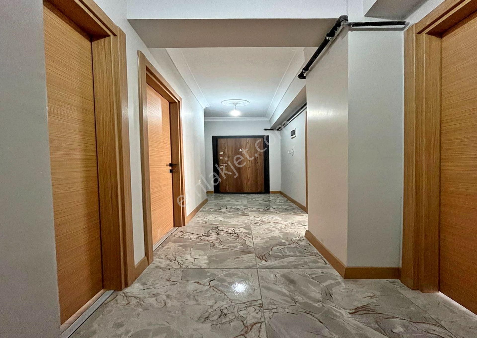 Bölgenin En Geniş 3+1 'i Merkezi Metrobüse Yakın Satılık Daire - Görsel 15