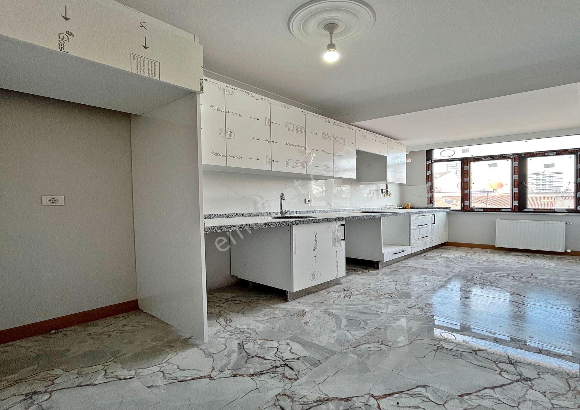 Merkezi Konum Sıfır Geniş M2 Metrobüse Yakın 2+1 Satılık Daire - Görsel 8